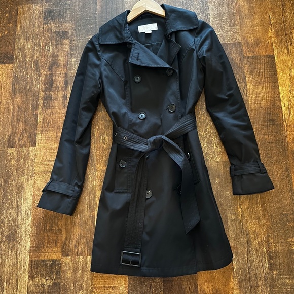 Women's Michael Kors Trench Coat - Picture 3 of 4